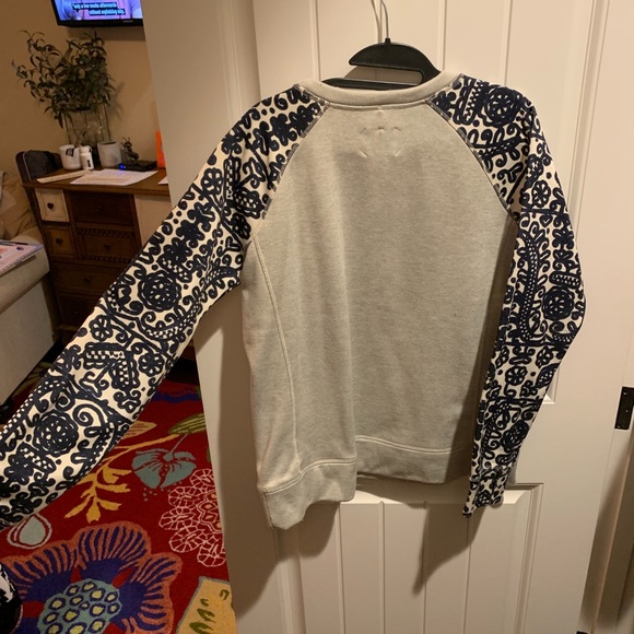 Women’s Burton Crew Neck Sweater - Picture 3 of 3